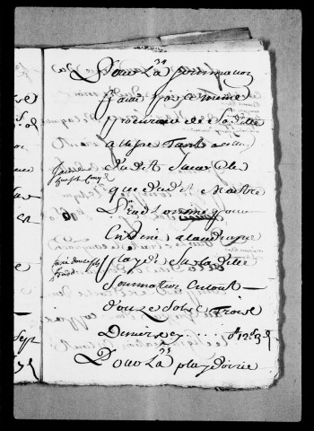 Crest. Procédures :Procédures sur les reconnaissances à faire passer à la seigneurie, 1715-1742.